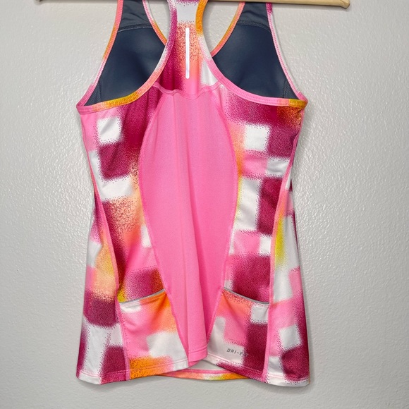 Nike Dri-Fit Orange Pink Square Sports Bra Tank top Size Medium - Picture 8 of 9